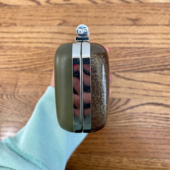 Diane Von Furstenberg Gold Metallic Evening Clutch - Picture 11 of 12